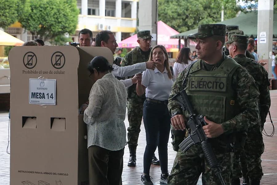 Demócratas acusan a Trump de intentar influir en elecciones de Colombia