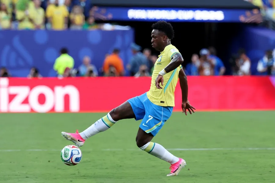 Vinícius Júnior salva a un flojo Brasil en el Mundial